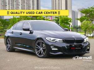Jual bekas TDP 99jtBMW 330i 2,0 M Sport Sedan 2021 Hitam kondisi istimewa bergaransi dan dijamin siap pakai Kawanmobilbekas,lokasi di DKI Jakarta