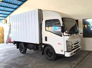 Jual bekas TERAWATbanBARU MURAH Isuzu Elf engkel NLR55TX box besi 2020 CDE bok,lokasi di Jakarta DKI