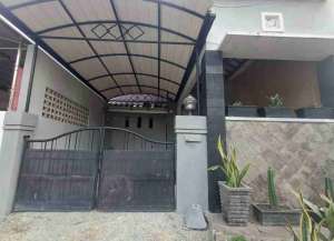 TERMURAH DI CLUSTERNYA RUMAH PURIMAS SURABAYA DEKAT UPN MERR JUANDA TOL TAMAN SUMUR PONDOK CANDRA lokasi di ",
          price: `1200000000`,
          currency: `IDR`
    };


    let pageData = {
        viewPhoneModalField: , tersedia melalui melalui situs Lamudi