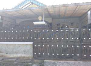 Termurah Jual Cepat Rumah di Taman Cibaduyut Indah Bandung lokasi di ",
          price: `580000000`,
          currency: `IDR`
    };


    let pageData = {
        viewPhoneModalField: , tersedia melalui melalui situs Lamudi