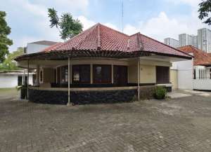 Termurah Rumah Belanda di Gatot Subroto Bandung lokasi di lengkong-1, tersedia melalui melalui situs Lamudi