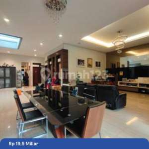 TERMURAHRumah Mewah dengan Kolam Renang Pribadi - Budi Asih, Bandung , tersedia melalui melalui situs Rumah123