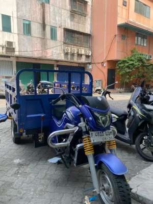 Jual bekas TERMURAHVIAR KARYA 300CC THN 2023,lokasi di Pulo Gadung