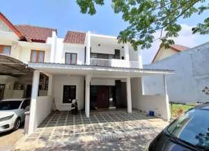 The Gayungsari Perumahan Elit Surabaya Selatan, Lingkungan Nyaman lokasi di ",
          price: `2950000000`,
          currency: `IDR`
    };


    let pageData = {
        viewPhoneModalField: , tersedia melalui melalui situs Lamudi