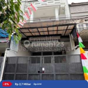 Tomang Bebas Banjir 10 Menit Ke Taman AnggrekTanah Abang. , tersedia melalui melalui situs Rumah123