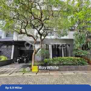 Townhouse Bangka IX, Jakarta Selatan, bebas banjir, 2 km ke Kemang , tersedia melalui melalui situs Rumah123