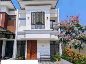 Townhouse Cantik di Jl Kayumanis Cuma 700 Meter Ke Jl Sholeh Iskandar 2KM ke Exit Tol Kayu Manis lokasi di Tanah Sereal, tersedia melalui melalui situs Olx