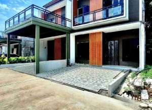 Townhouse Promo November Bebas banjir Jatiwarna Pondok gede lokasi di pondok-melati, tersedia melalui melalui situs Lamudi