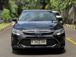 Jual bekas Toyota Camry 2.5 Hybrid 2017 Hitam,lokasi di Banten