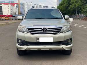 Jual bekas Toyota Fortuner G Luxury 2013 Silver,lokasi di Jakarta DKI