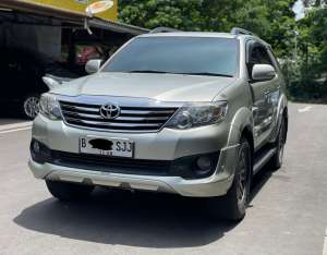 Jual bekas Toyota Fortuner G Luxury 2013,lokasi di Jawa Barat