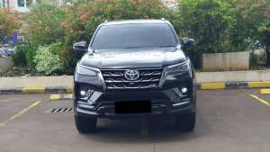 Jual bekas Toyota Fortuner VRZ 28 GR Sport Kicksensor 2024 Like New Low Km record,lokasi di 