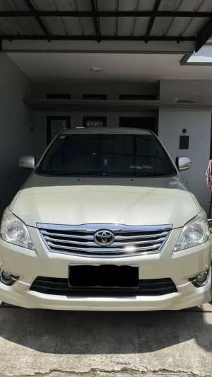 Jual bekas Toyota Kijang Innova 2013 Bensin,lokasi di 