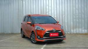 Jual bekas TOYOTA SIENTA Q 1.5 AT 2016 JINGGA,lokasi di Jawa Barat