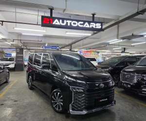 Jual bekas Toyota Voxy 2.0 2023 AT,lokasi di 
