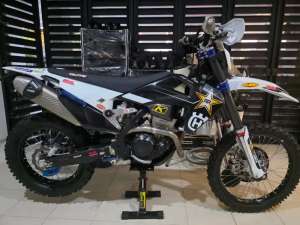 Jual bekas Trail Husqvarna FE 350 2022 pemakaian 2023,lokasi di Alang-Alang Lebar