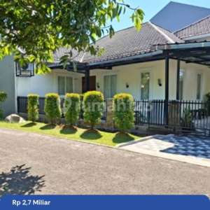 Turun Harga Besar-besaran rumah Mewah Hook Semi Furnish Sentul City , tersedia melalui melalui situs Rumah123