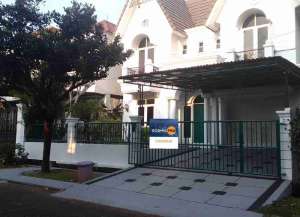 turun harga Dijual Rumah siap huni lokasi Bukit golf Rive side lokasi di gunung-putri, tersedia melalui melalui situs Lamudi