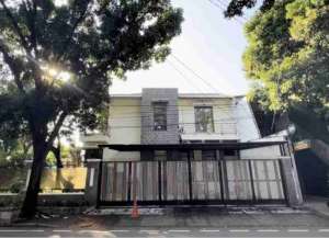 TURUN HARGAFOR SALE RUMAH SIAP HUNI COCOK UNTUK HUNIANUSAHA DI PANGLIMA POLIM KEBAYORAN BARU JAKARTA SELATAN SHMLuas Tanah. 409mLuas Bangunan380mKamar Tidur . 5Kamar Mandi . 5HoekHadap utarabarat2 lantaiHarga Rp. 29 MTURUN MENJADI Rp. 28 MTURUN LAGI MENJADI Rp.27 M nego lokasi di ",
          price: `27000000000`,
          currency: `IDR`
    };


    let pageData = {
        viewPhoneModalField: , tersedia melalui melalui situs Lamudi