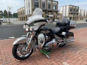 Jual bekas ULTRA CVO 2013 KM8RB FULL PAPER,lokasi di Pondok Aren