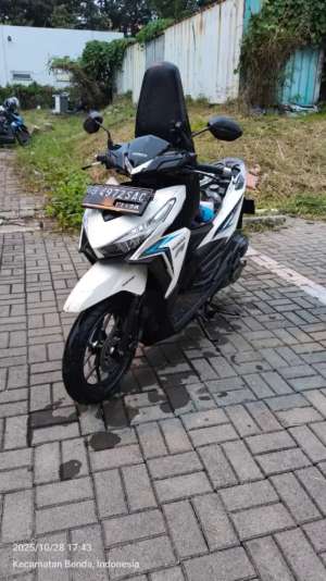 Jual bekas Vario 125 Putih mulus terawat,lokasi di Jatinegara