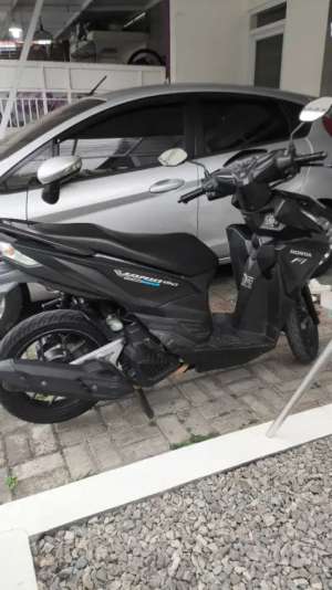 Vario 150cc old tahun 2015 Mulus Surat lengkap, siap gas lokasi di Kiaracondong, tersedia melalui melalui situs Olx