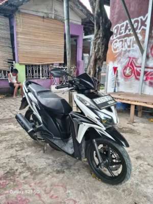 Jual bekas Vario kzr 2012 pjk on,lokasi di Batuceper