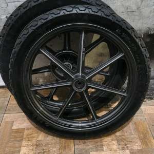 Jual bekas VELG VELK RING 18 R18 PALANG 7 FOR YAMAHA RX KING RXKING RX K RXK RX SERIES RX SPESIAL RXSPESIAL RX S RXS FULLSET BAN ORIGINAL JAPAN 2ND,lokasi di Tangerang Selatan