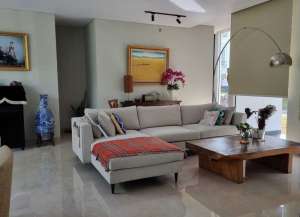 Vermont Parkland Rumah 2 lantai Siap Huni BSD Tangerang lokasi di ",
          price: `9200000000`,
          currency: `IDR`
    };


    let pageData = {
        viewPhoneModalField: , tersedia melalui melalui situs Lamudi