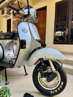 Jual bekas Vespa excel 2000,lokasi di Tapos