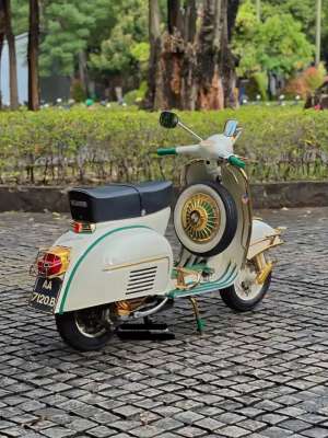 Jual bekas Vespa Grand Lusso GL,lokasi di Kebayoran Baru