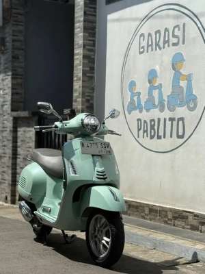 Jual bekas Vespa Gts 150 green keyless 2023,lokasi di Kembangan