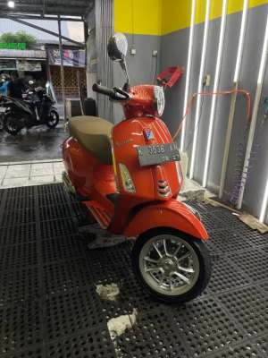 Jual bekas Vespa Primavera orange 2020 Low KM,lokasi di Depok