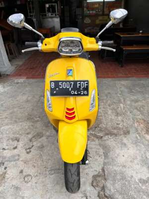 Jual bekas Vespa Sprint Iget Abs 2021,lokasi di Pulo Gadung