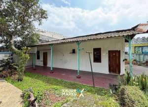 Villa Asri Taman Luas di Jalan Imam Bonjol Kota Batu dekat Wisata lokasi di batu-5, tersedia melalui melalui situs Lamudi