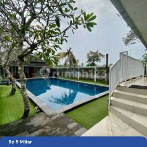 Villa Full Furnished Dengan Tanah Luas Dan Kolam Renang Pribadi Di Jalan Kaliurang Km 11 Sinduharjo Ngaglik Sleman , tersedia melalui melalui situs Rumah123