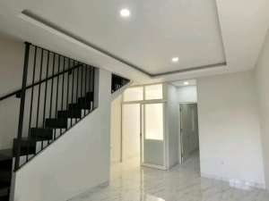 VIRGO karang empat lokasi di Tambaksari, tersedia melalui melalui situs Olx