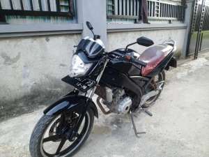 Jual bekas vixion lengkap 2011,lokasi di Sukabumi