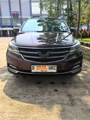 Jual bekas Wuling Cortez L lux Sunroof Amt 2018 captain seat, terawat, km rendah,lokasi di 