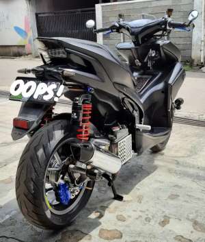 Jual bekas Yamaha AEROX 2017 Black,lokasi di Sukajadi