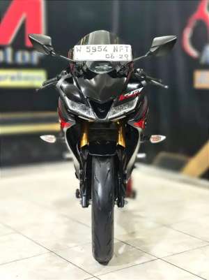 Jual bekas Yamaha All New R15 VVA V3 TH 2019 Sport ganteng satset,lokasi di Waru