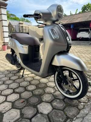 Jual bekas Yamaha Fazzio Lux,lokasi di Purbolinggo