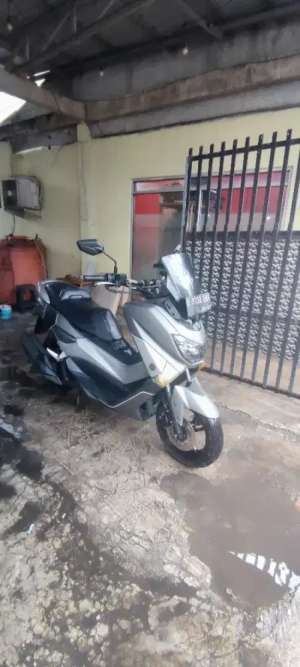 Jual bekas Yamaha NMAX Old Tahun 2017 Silver,lokasi di Cimanggis