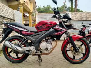 Jual bekas Yamaha Vixion lengkap motor sehat walafiat keterangan detail dibawah,lokasi di Curug