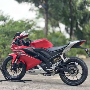 Jual bekas YAMAHA YZF R15 V3 MERAH 2017 KM 17K PAJAK PANJANG GASPOL,lokasi di Ciputat