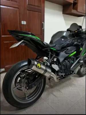 Jual bekas Zx25R 2023 ABS grey,lokasi di Tanjung Duren