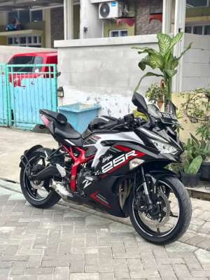 Jual bekas Zx25r Abs qs 2021,lokasi di Pasar Kemis