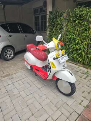 Jual bekas Di jual vespa GTS iget LED 2020,lokasi di Pondok Gede