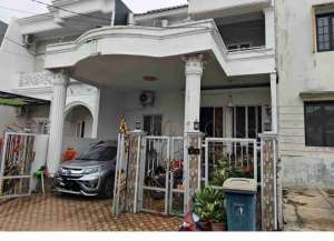 Dijua Cepatl rumah 2 lantai di Tanah Baru Akses Dekat Tol Kukusan dan stasiun KRL Depok lokasi di beji-3, tersedia melalui melalui situs Lamudi