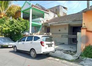 Dijual cepat rumah siap huni di perumahan Gunung batu jember lokasi di Sumber Sari, tersedia melalui melalui situs Olx